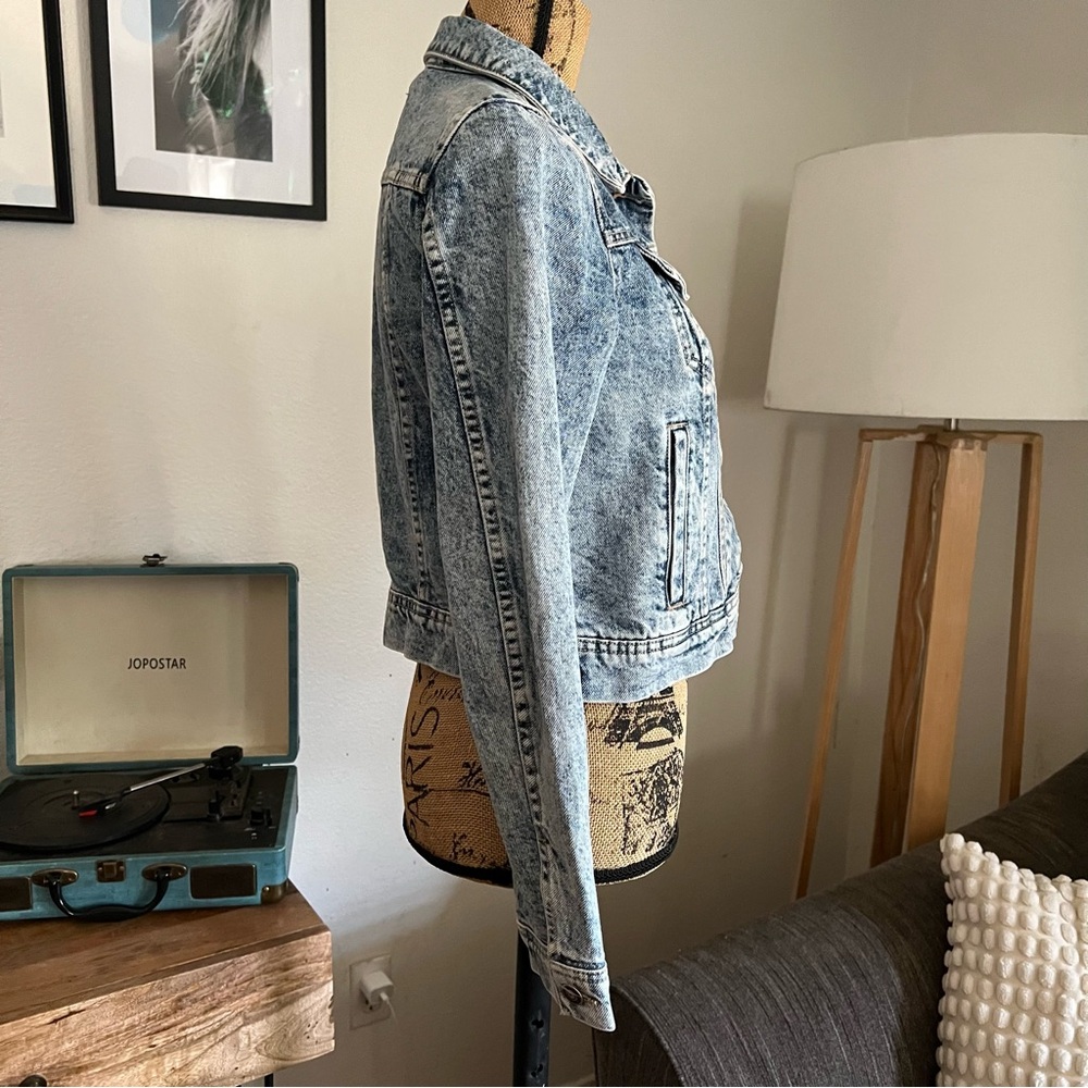 We The Free Rumors Denim Jacket in Light Indigo Free People Size XS - Picture 3 of 16